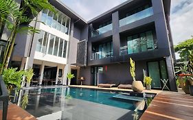 iWualai Hotel - SHA Extra Plus